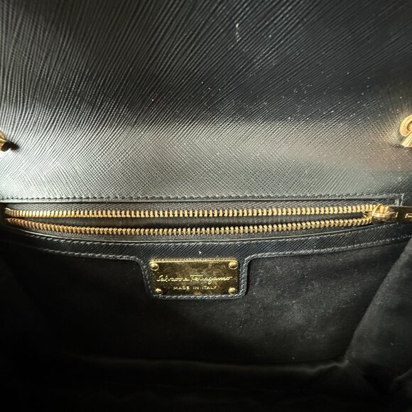 Salvatore Ferragamo Staffiano Leather Shoulder Bag - Picture 5 of 6